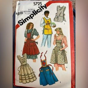 Simplicity Apron Patterns #5725